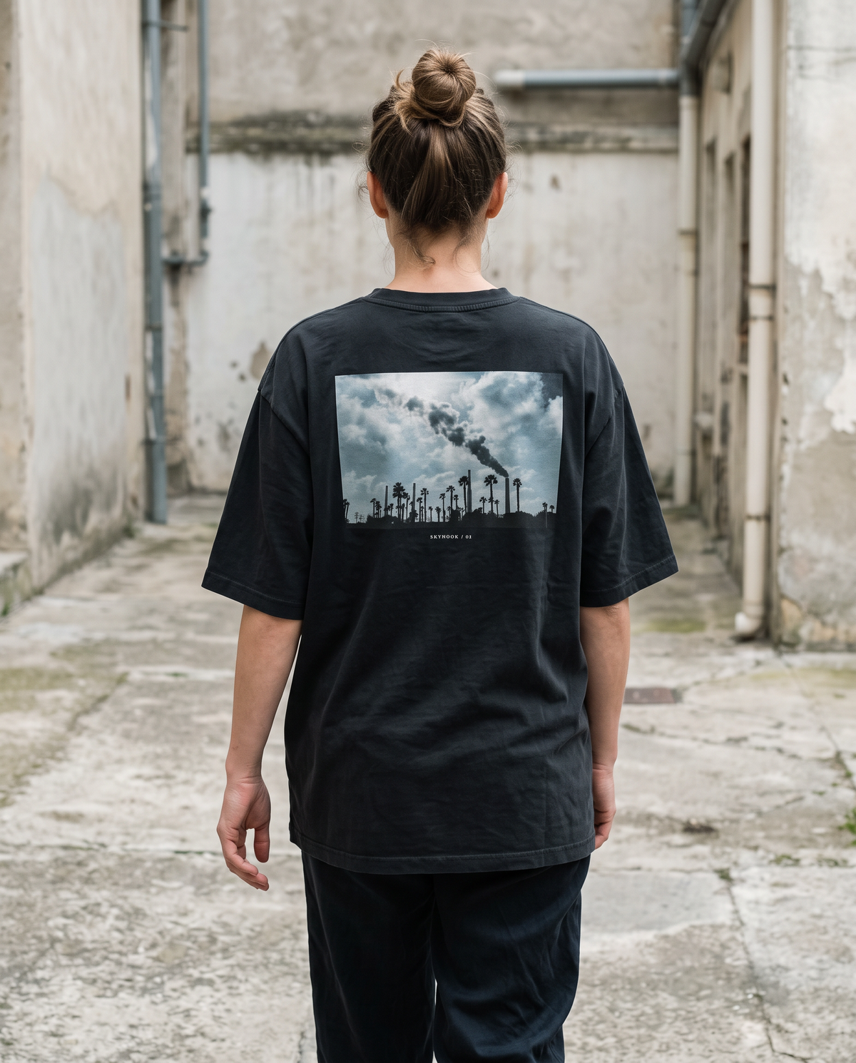 SKYHOOK / 01 — black back model